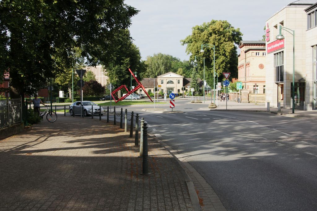 Vor dem kleinen Kreisel